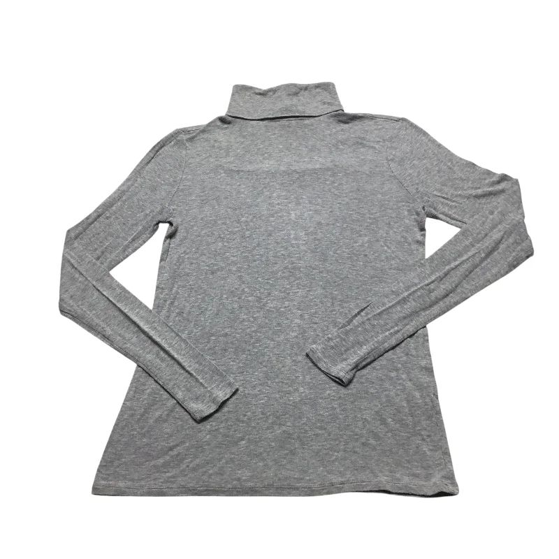 women's tops for those who love to shop for unique findsTop Long Sleeve Basic By White House Black Market In Grey, Size: S