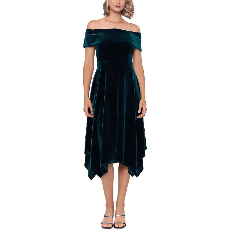 women's curve-hugging dressesX by Xscape Womens Velvet Midi Cocktail and Party Dress