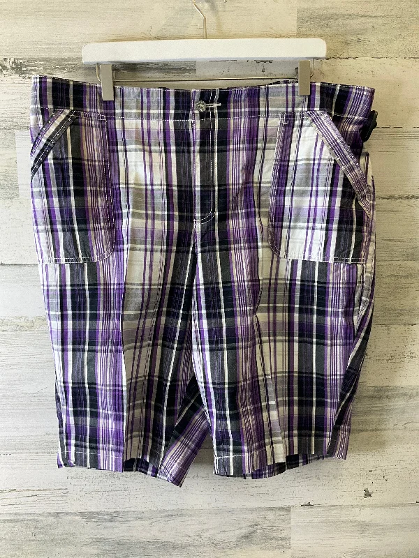 women's buttoned shortsPurple Shorts Essentials, Size 14