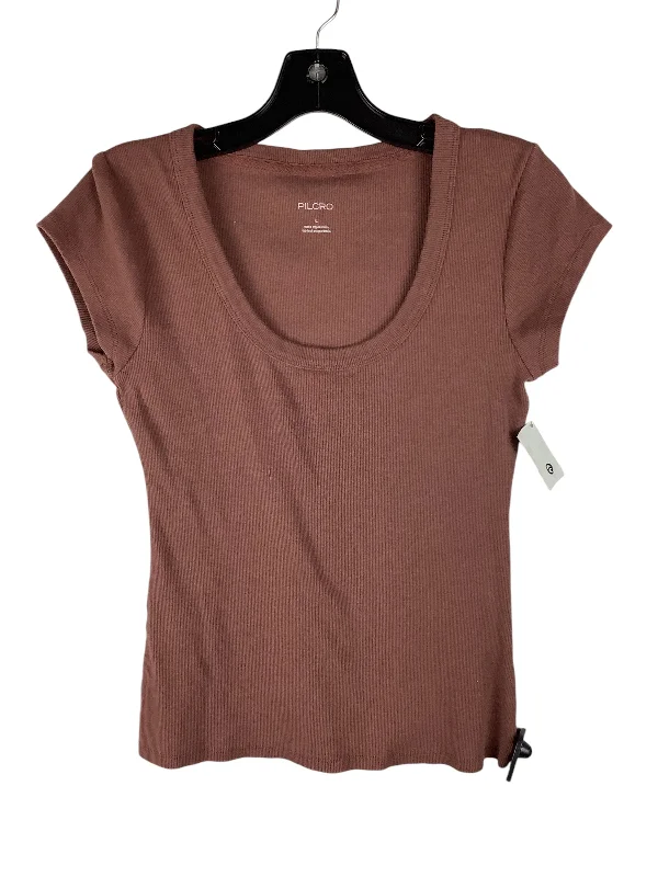 women's tops for those who prefer classic over trendy stylesTop Short Sleeve By Pilcro In Brown, Size: L